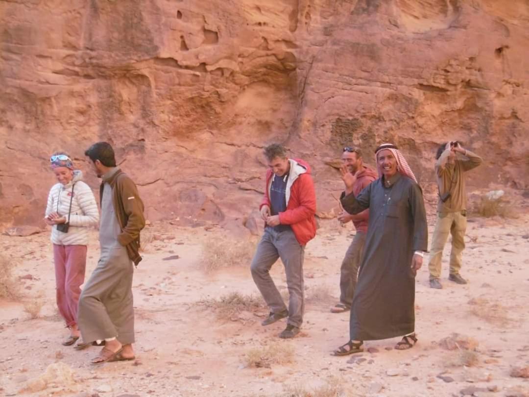 Bedouin Family Camp Wadi Rum Exterior foto